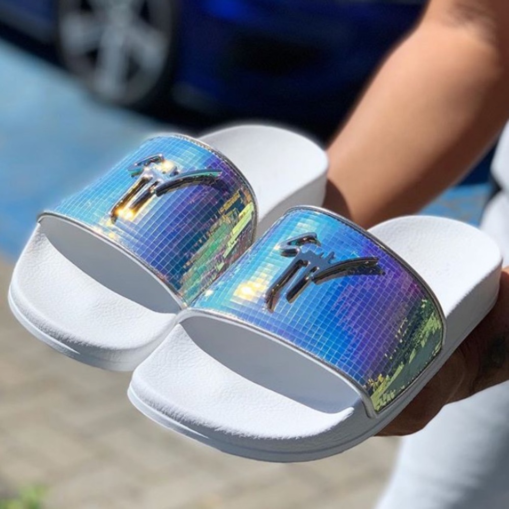 giuseppe zanotti BNIB iridescent logo slides